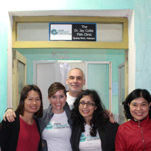 “Dr. Jay Collie Fish Clinic” in Uong Bi