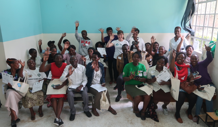 Training Community Health Volunteers in Nairobi, Kenya